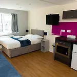 Alexander Apartments Studios